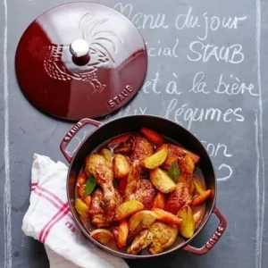 Staub Bräter La Marmite Mit Hahn-Dekor In Grenadine 18